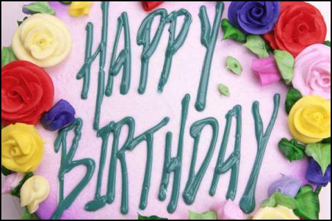 Gift Wrapping - Happy Birthday